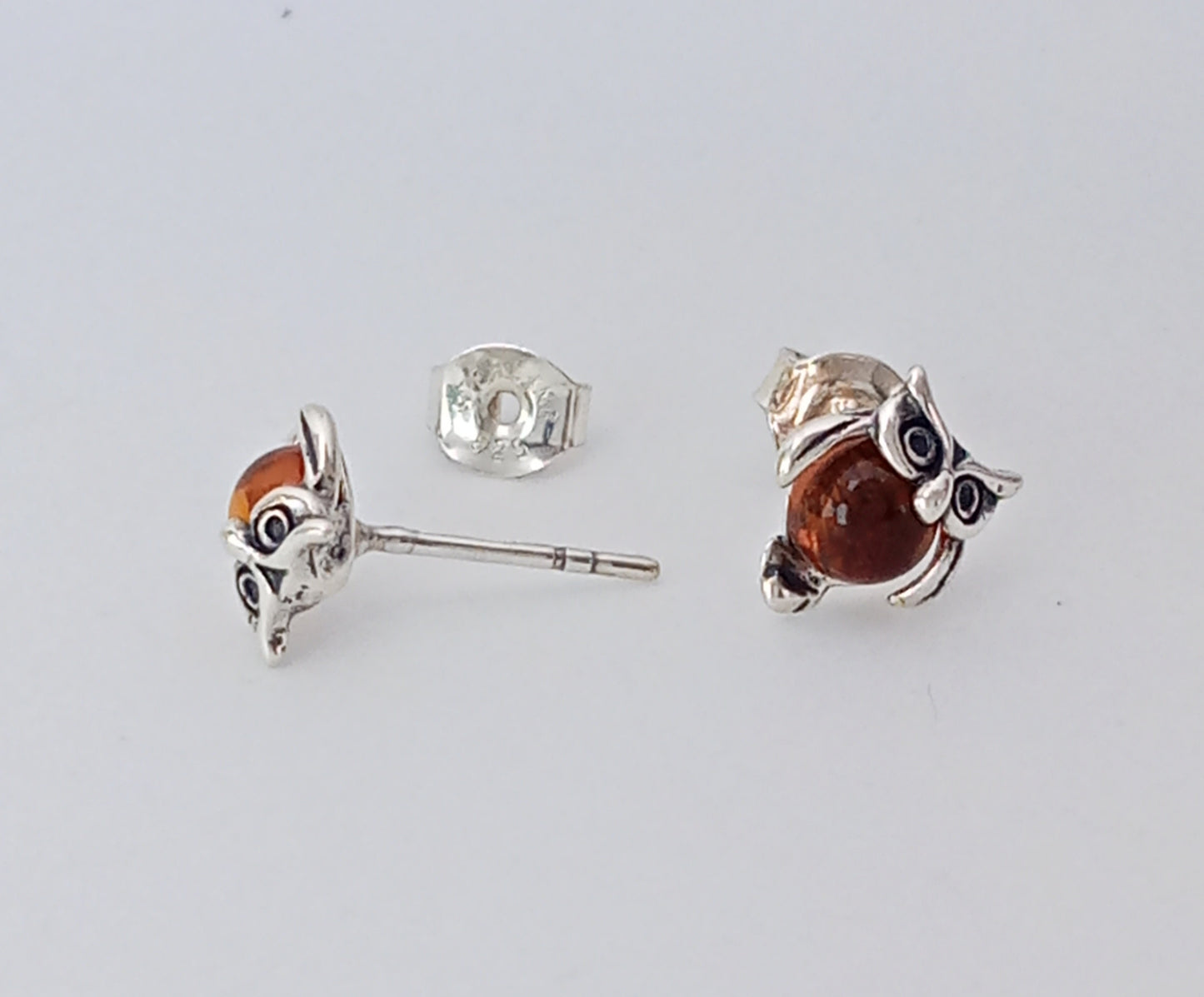 ARETES BUHO