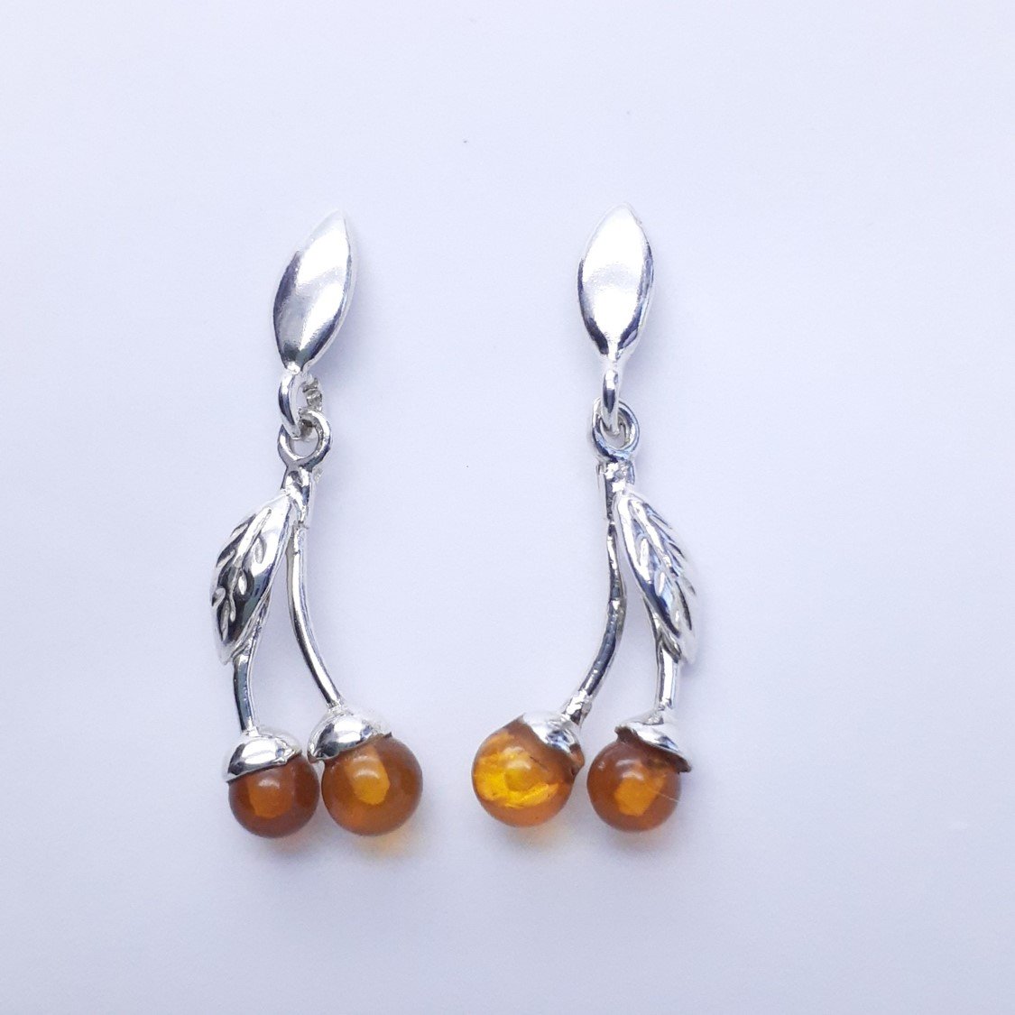 ARETES CEREZA
