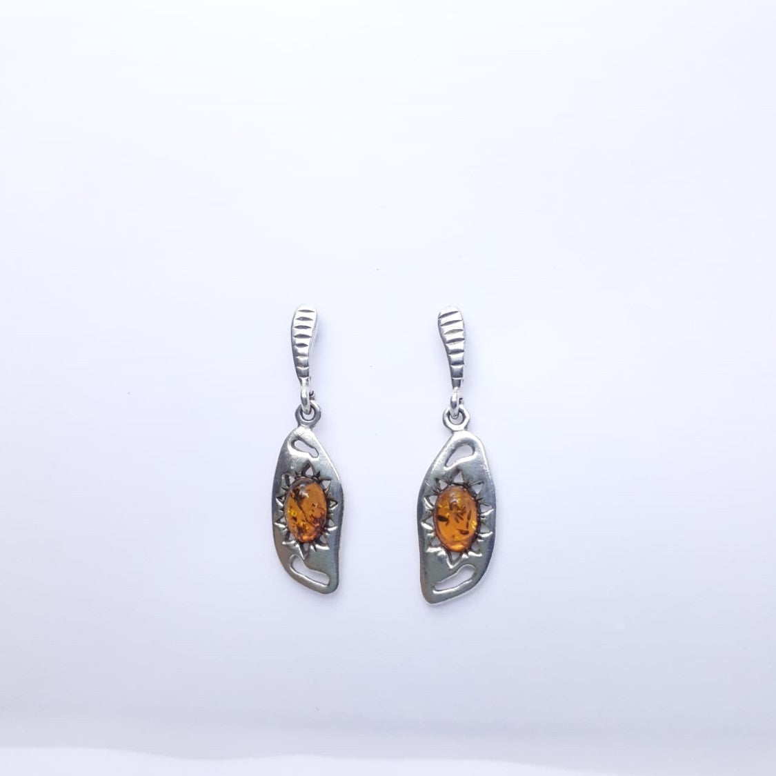 ARETES MELANIA