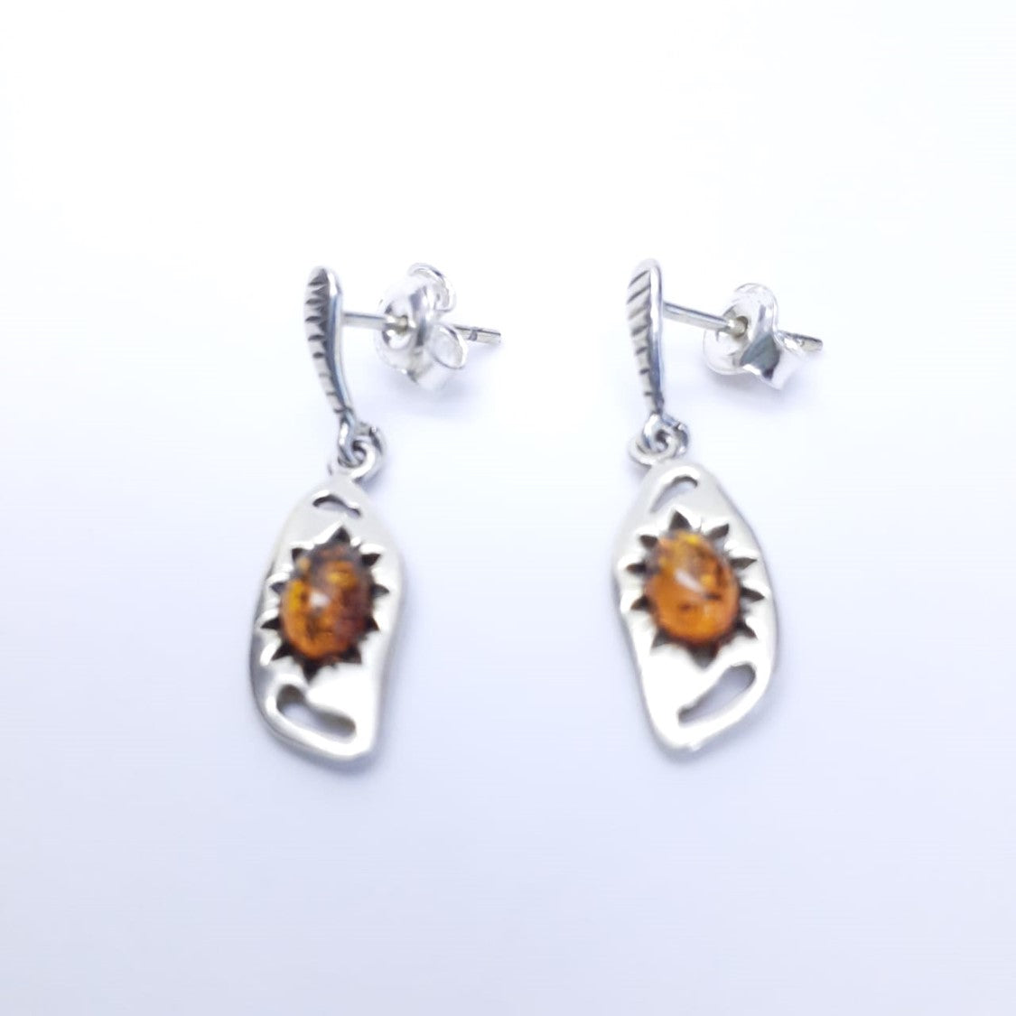 ARETES MELANIA