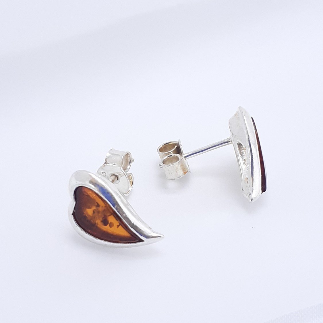 ARETES CORAZÓN ELEGANTE