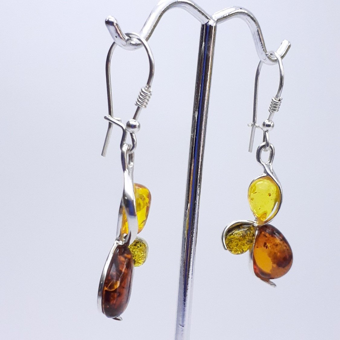 ARETES MEDIA FLOR