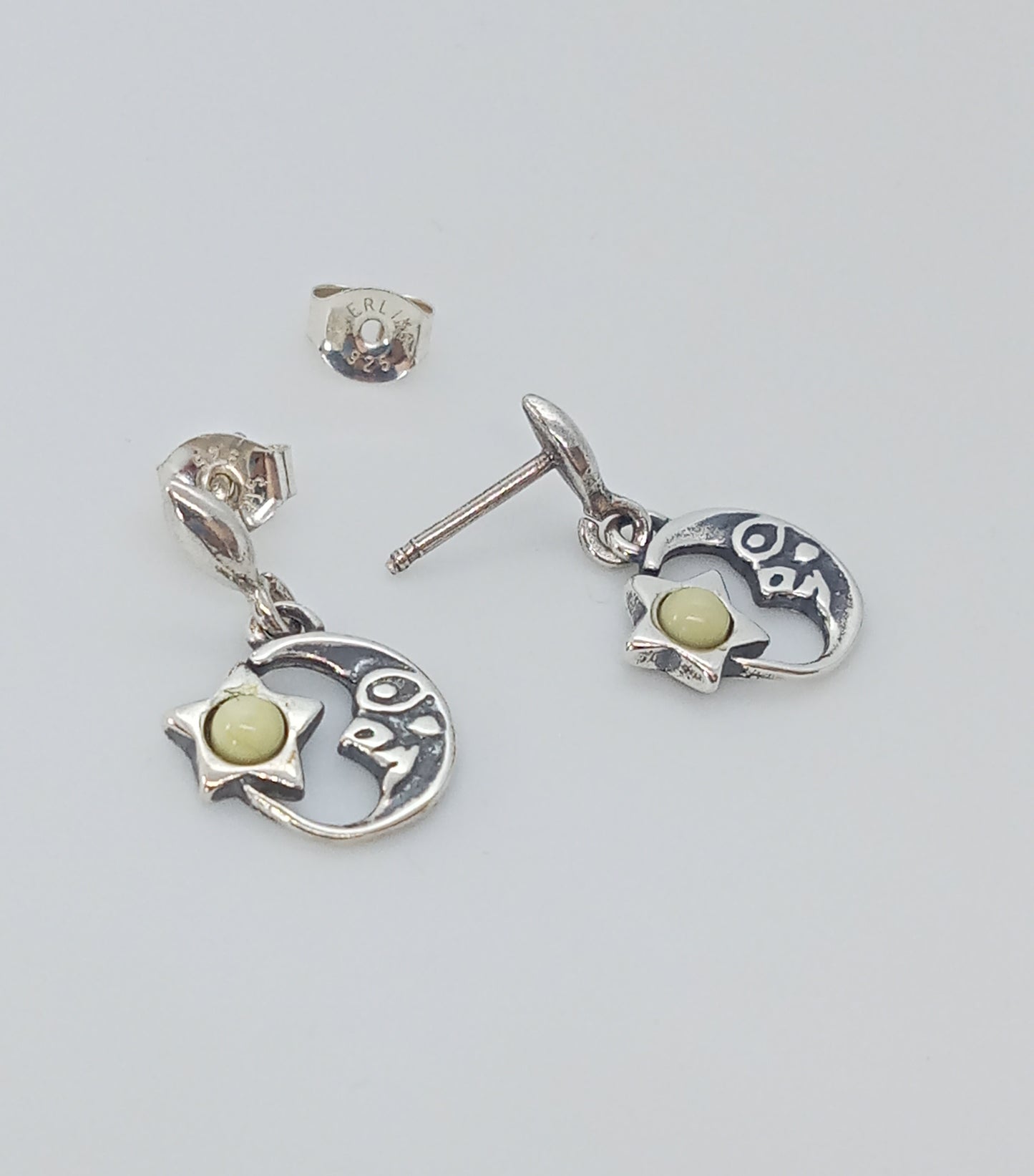 ARETES LUNA MANTEQUILLA
