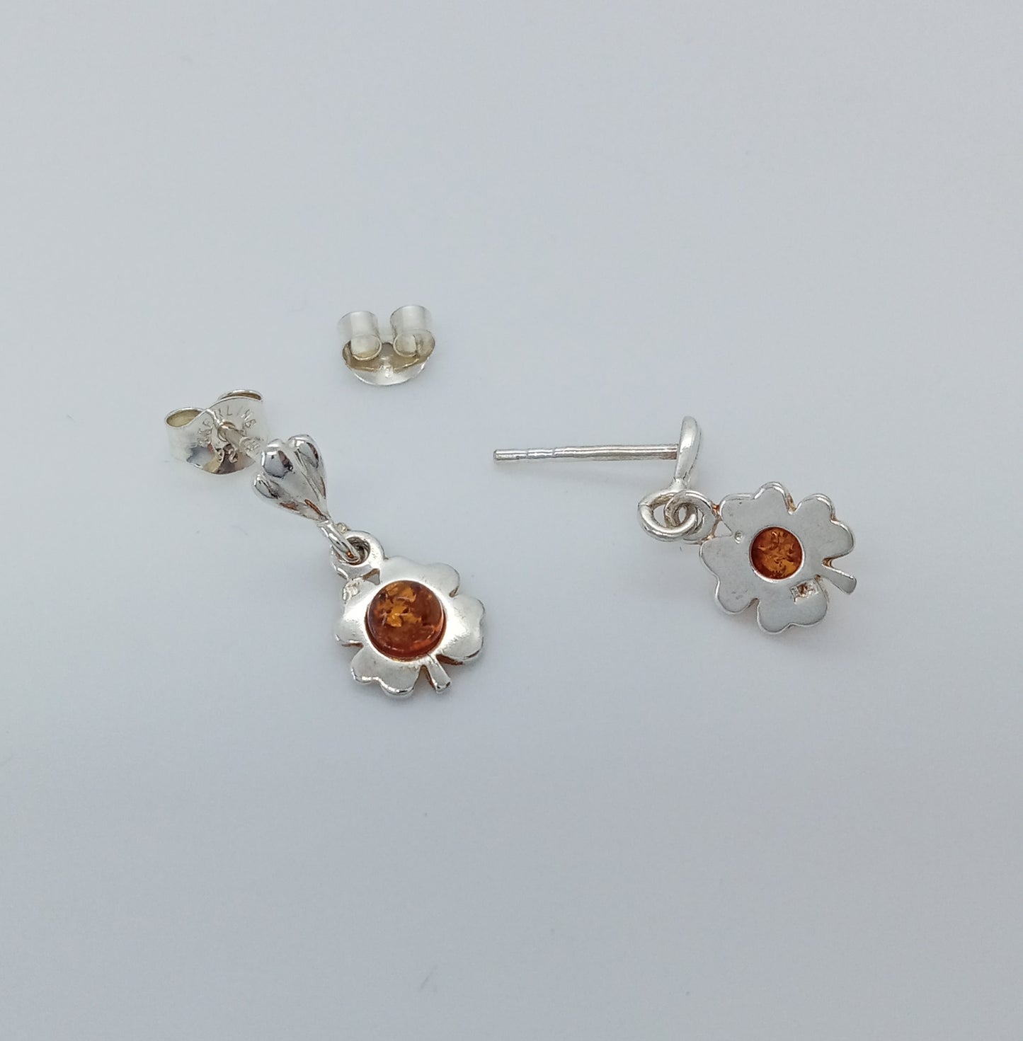 ARETES TREBOL