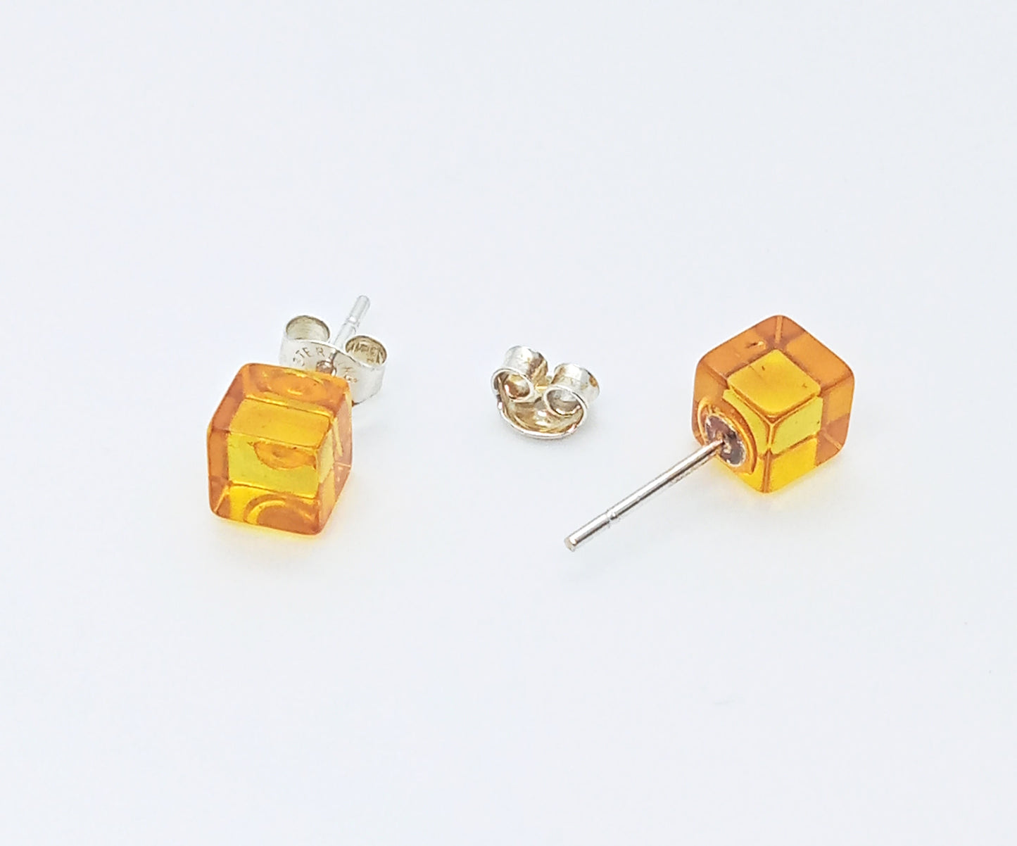 ARETES CUBO COGNAC