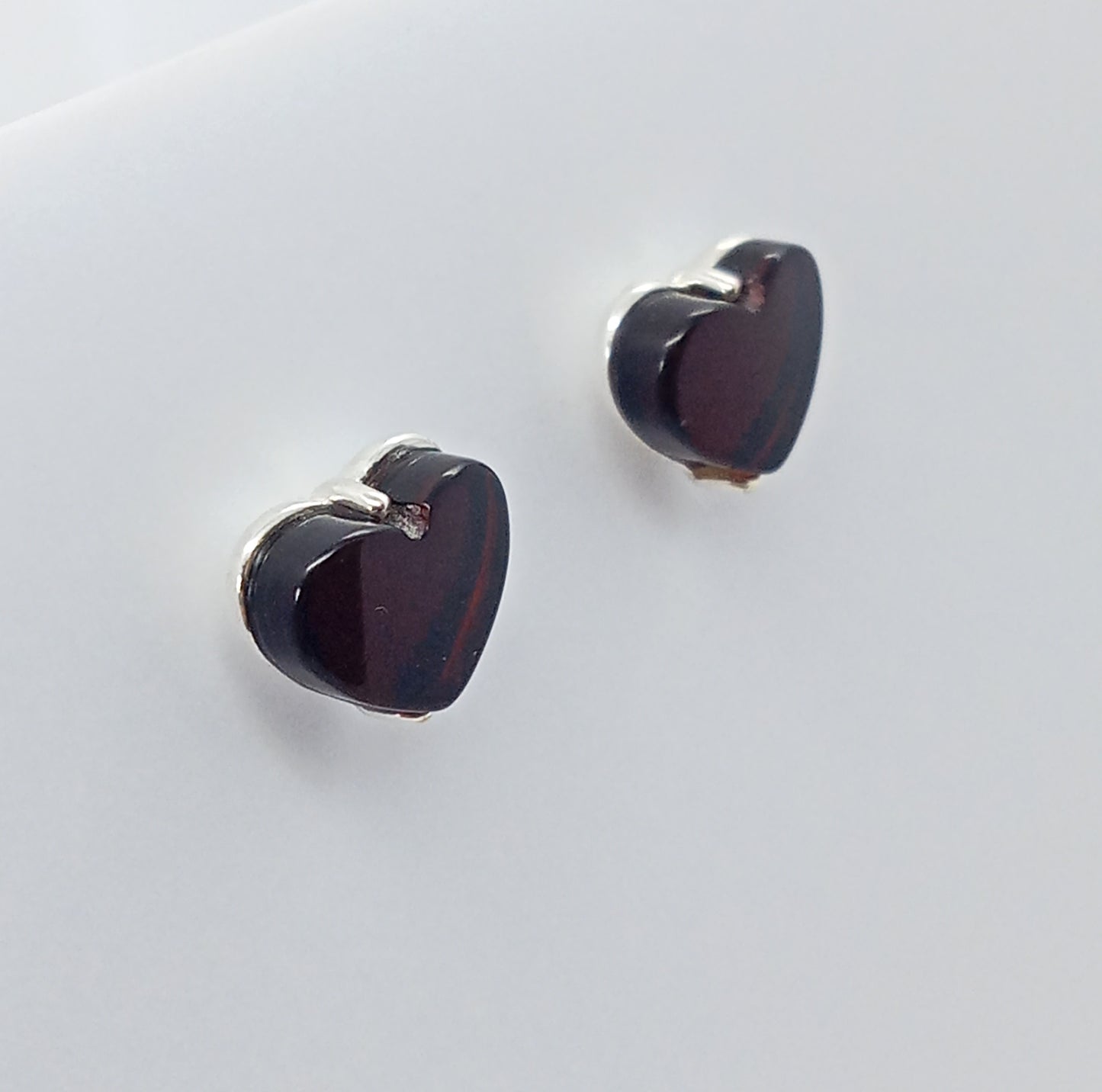 ARETES CORAZON CHERRY